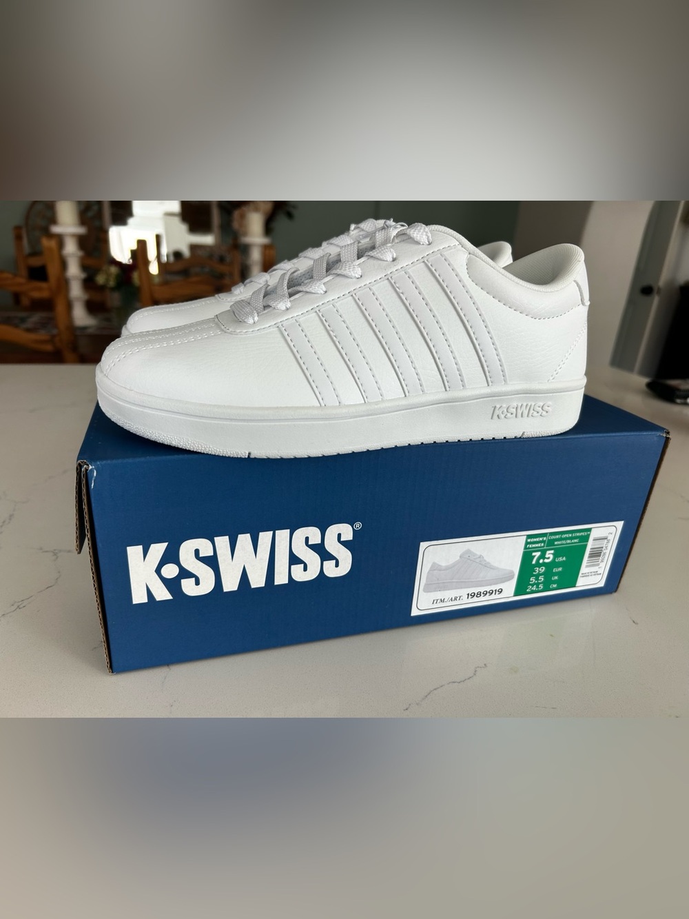 K-Swiss Womenโs Court Sneaker